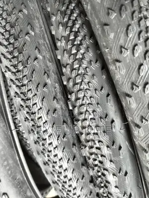 CST 29x1.95 CMT-15 Tire