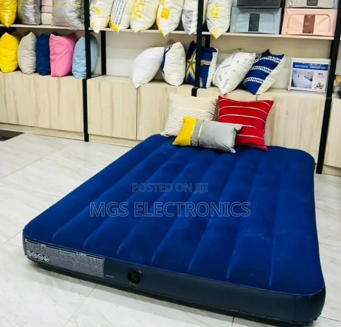 Intex Inflatable Mattress With Free Electric Pump 2.5*6