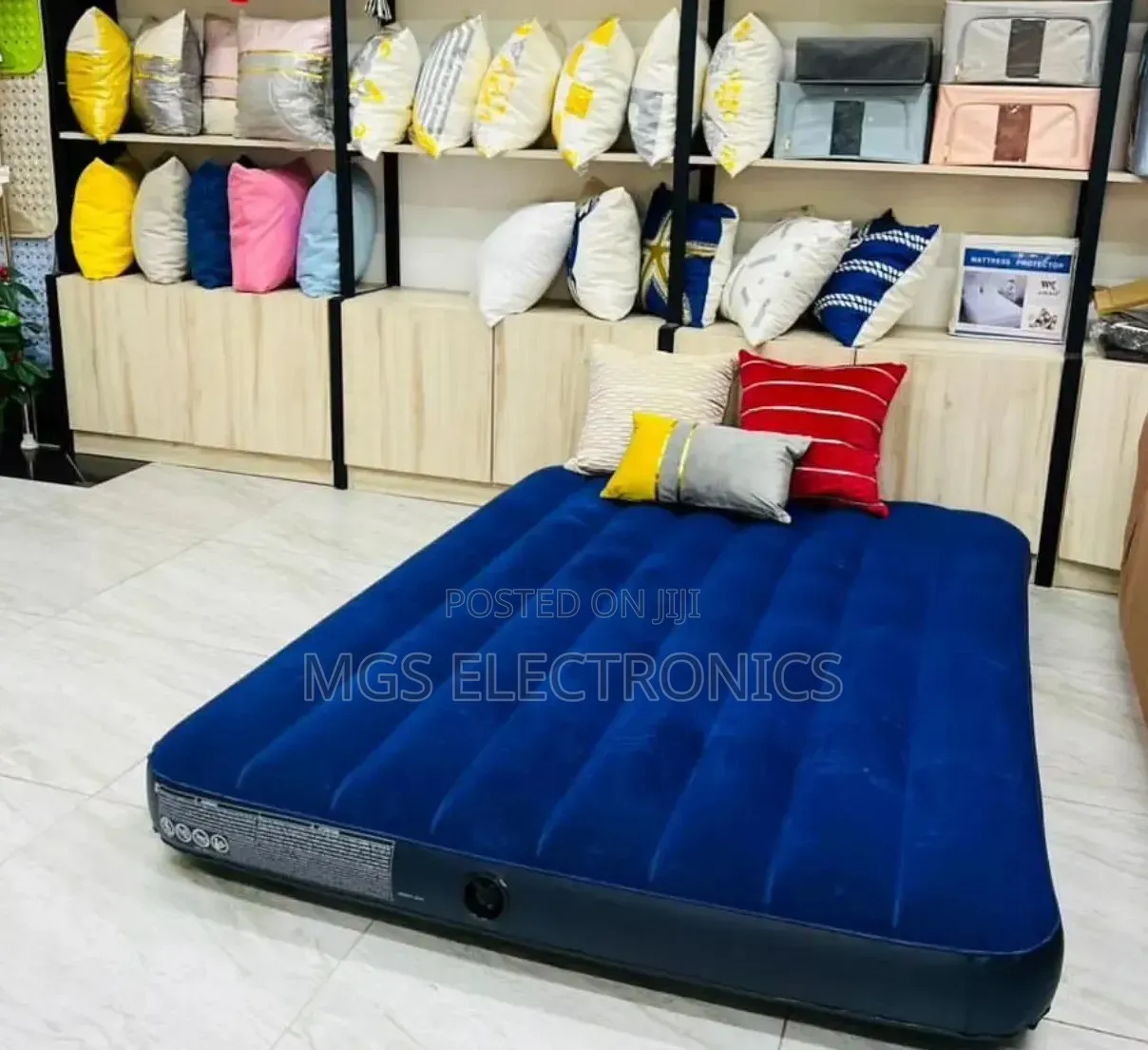 Intex Inflatable Mattress With Free Electric Pump 2.5*6