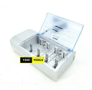Universal Simultaneous Charger For Rechargeable Aa, Aaa, C, D, 9v