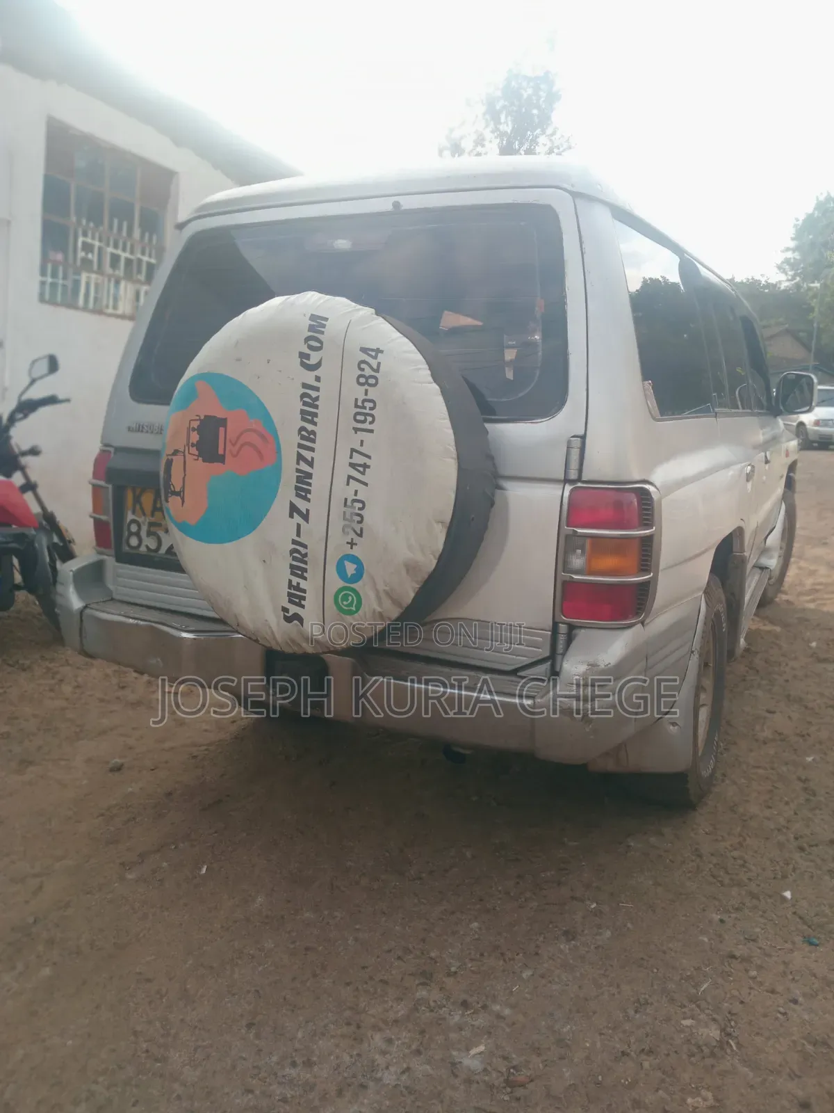 Mitsubishi Pajero 2000 Silver