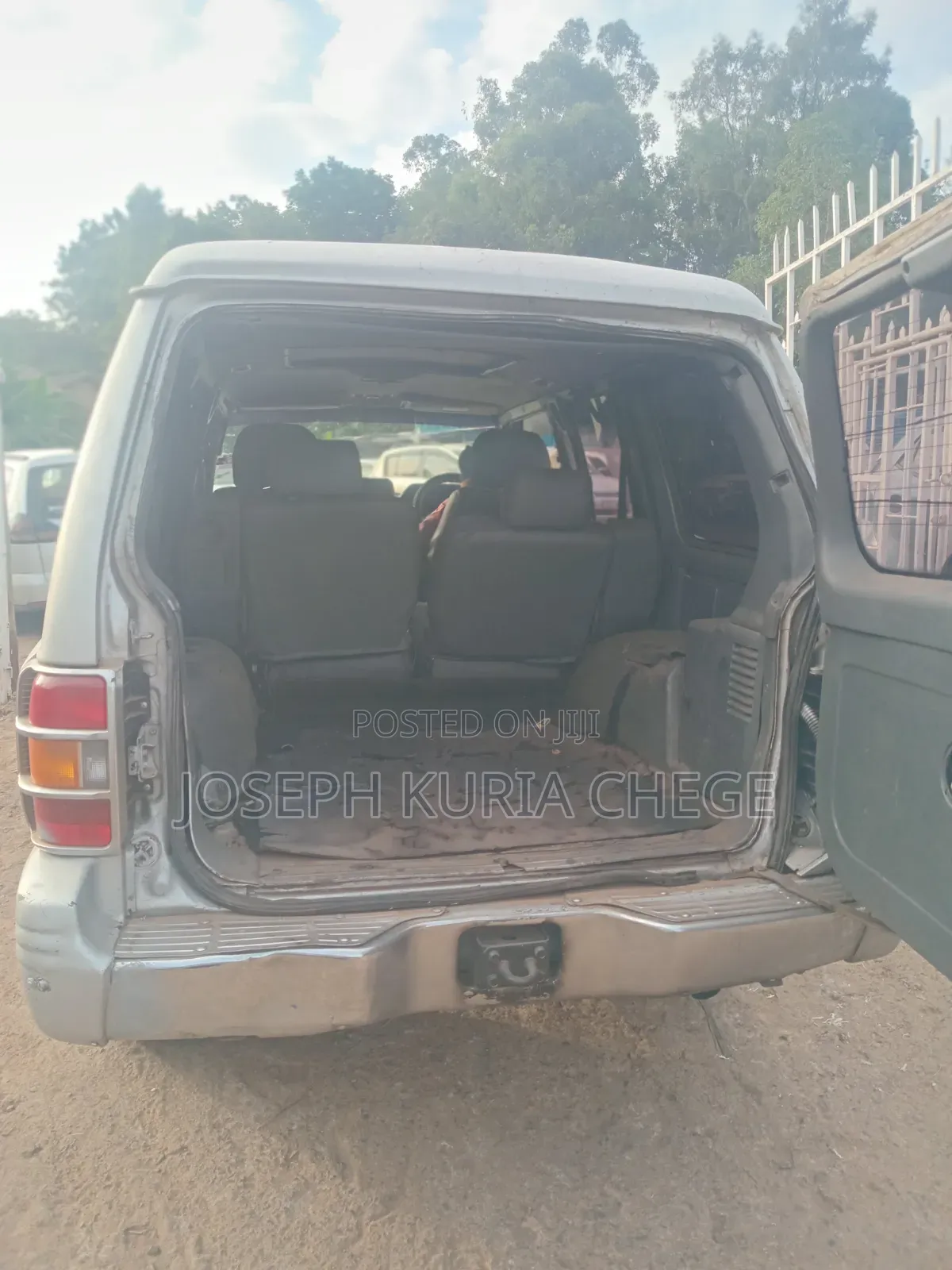 Mitsubishi Pajero 2000 Silver