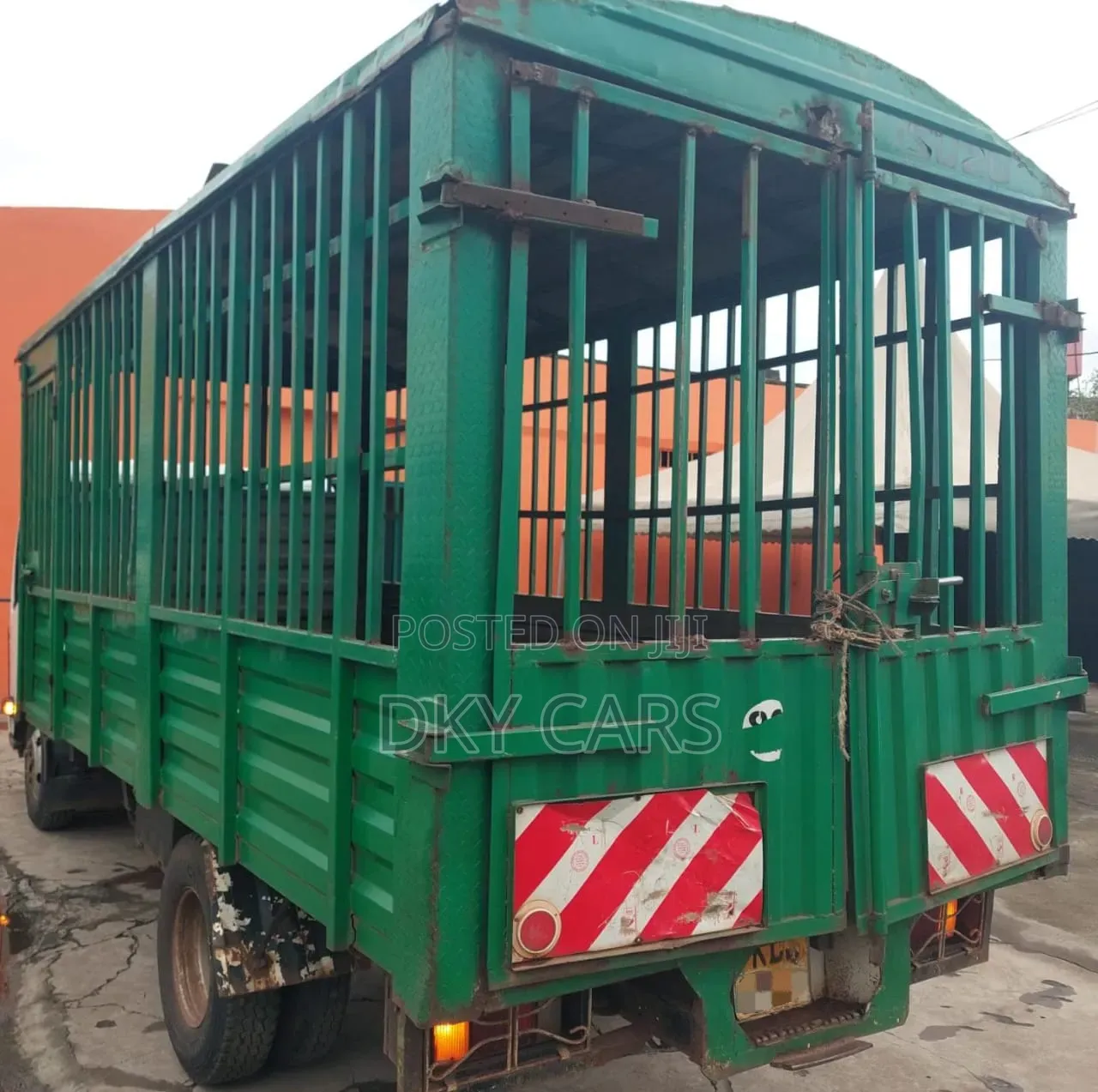 Isuzu NMR 2022