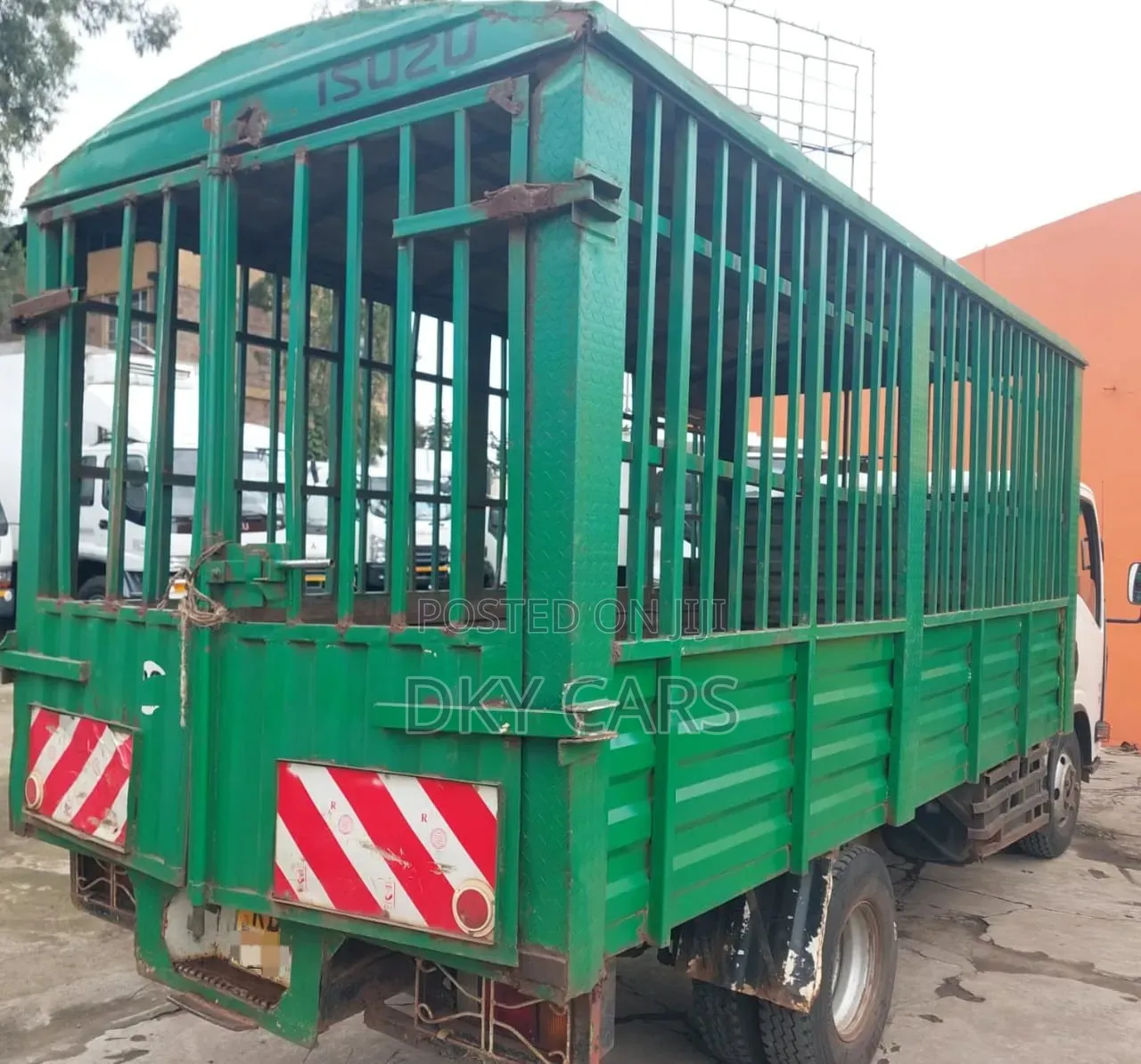 Isuzu NMR 2022