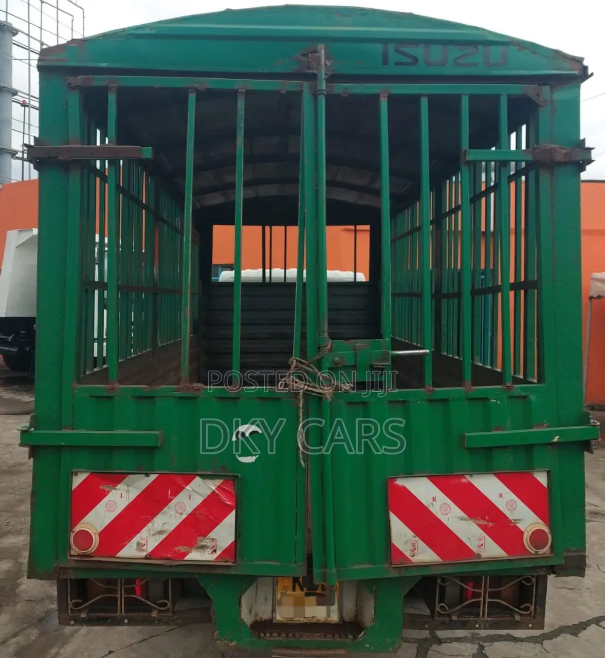 Isuzu NMR 2022