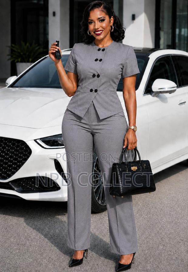Trouser Suit - thumbnail 2