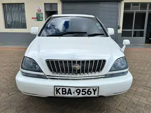 Toyota Harrier 2000 White