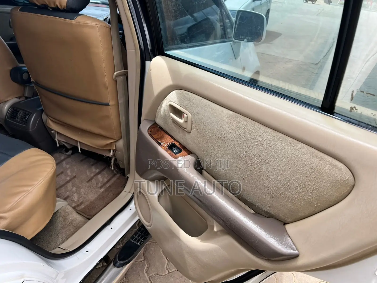 Toyota Harrier 2000 White