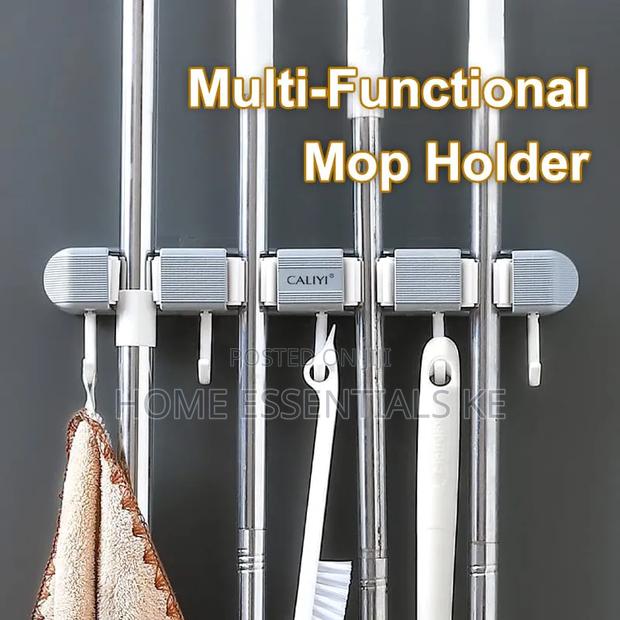*Non Slip Wall Mounted Mop Holder