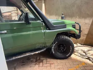 Toyota Land Cruiser 1994 Green