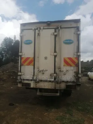 Ashok Leyland Kichwa Kubwa