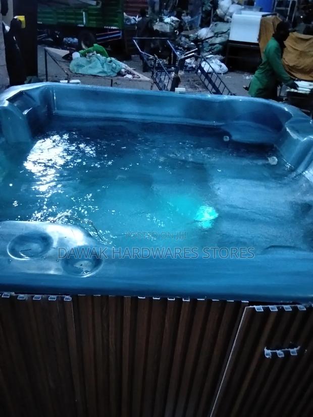 5 Person Jaccuzi
