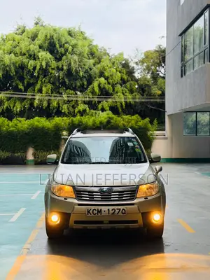 Subaru Forester 2010 Gold