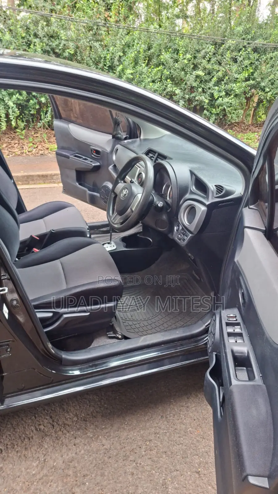 Toyota Vitz 2012 Black