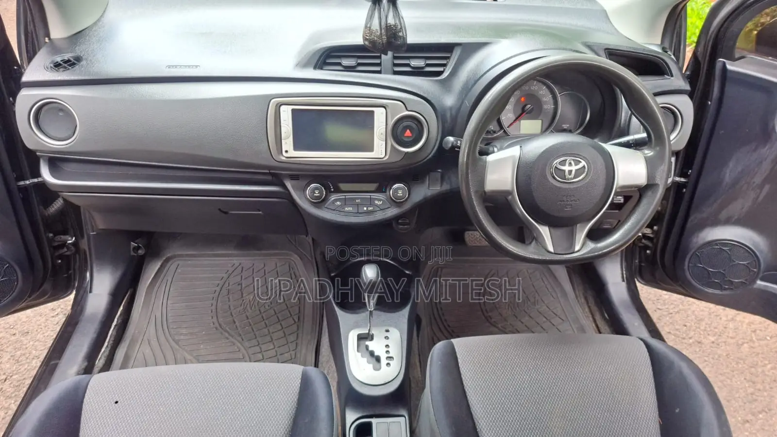 Toyota Vitz 2012 Black