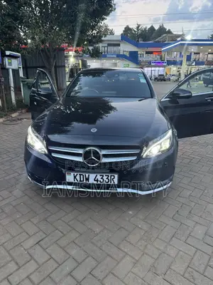 Mercedes-Benz C200 2018 Black