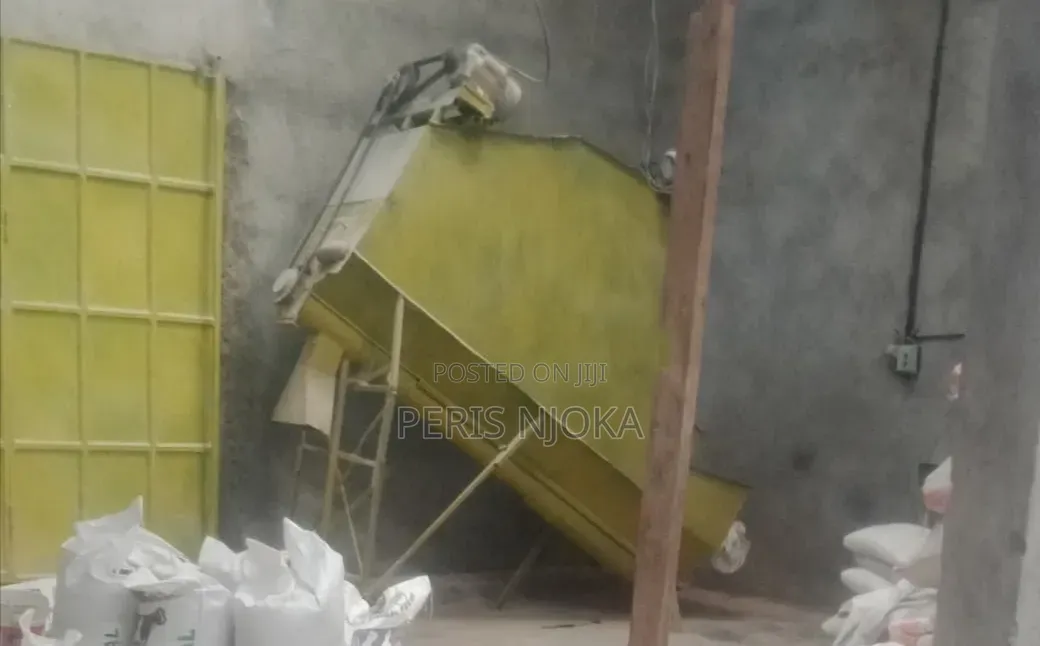 Horizontal Feed Mixer (1tonne)