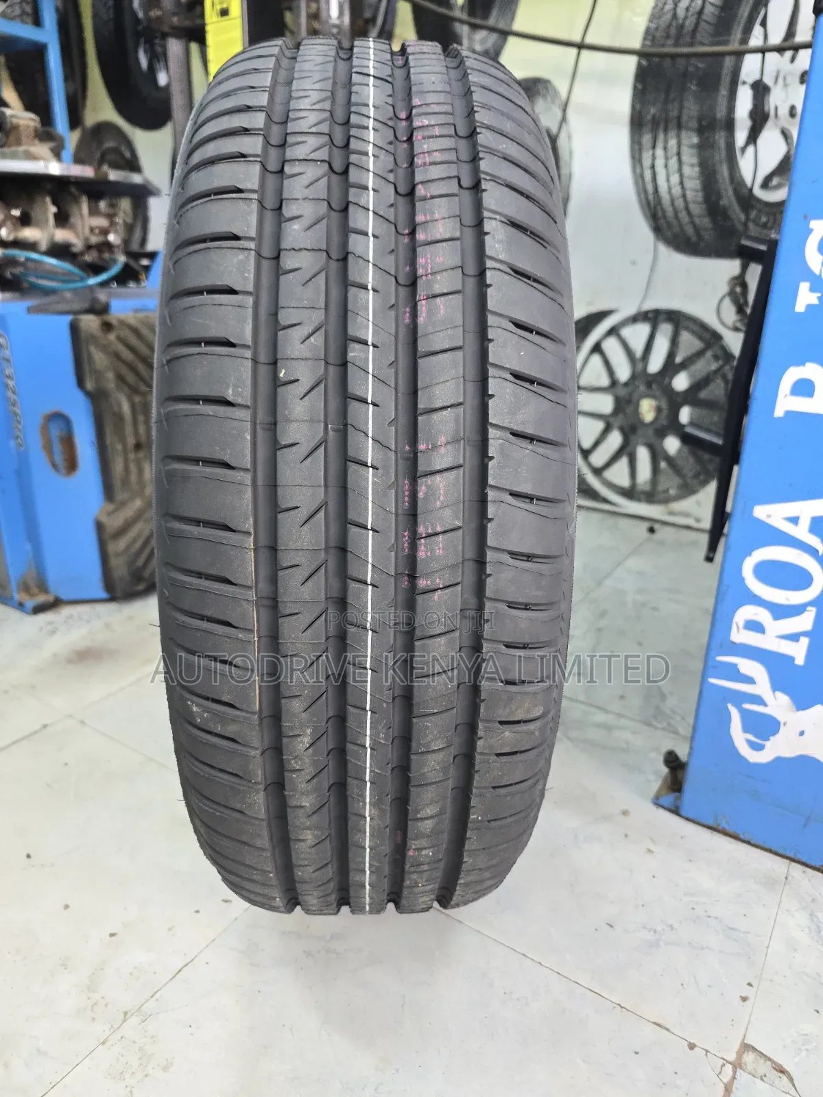 225/60r17 Bridgestone Tire