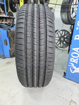 225/60r17 Bridgestone Tire