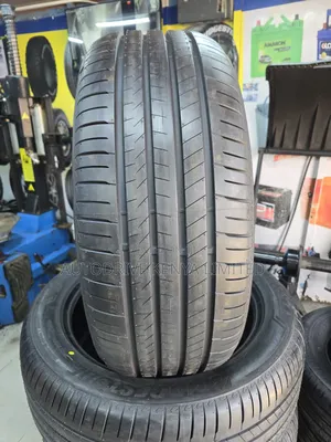 275/50r22 Bridgestone Tire