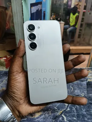 Tecno Spark 40 Pro 128 GB Silver