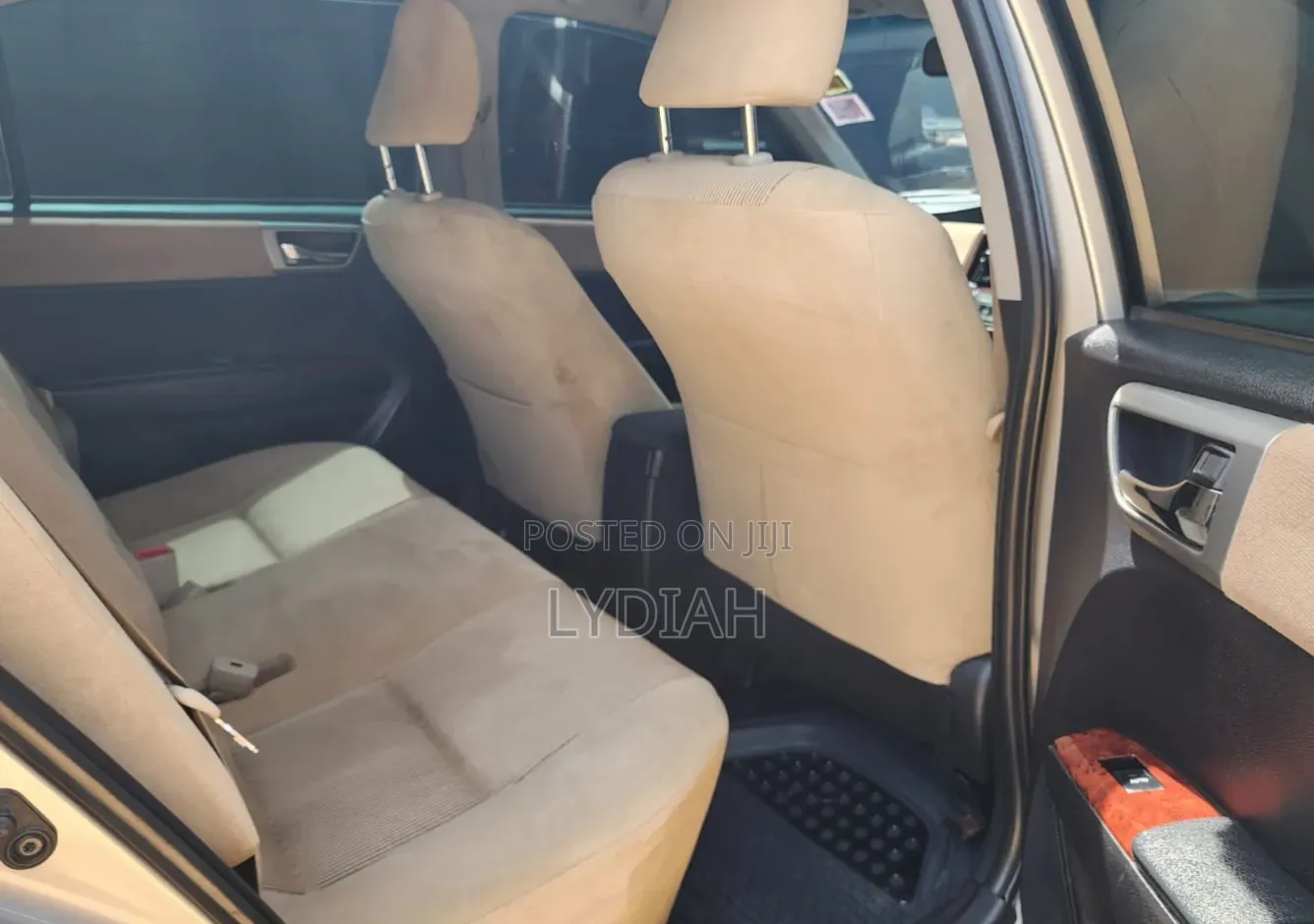 Toyota Axio 2012 Silver