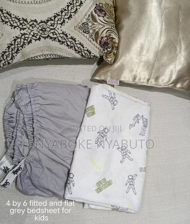 Thrifted Bedsheets - thumbnail 9