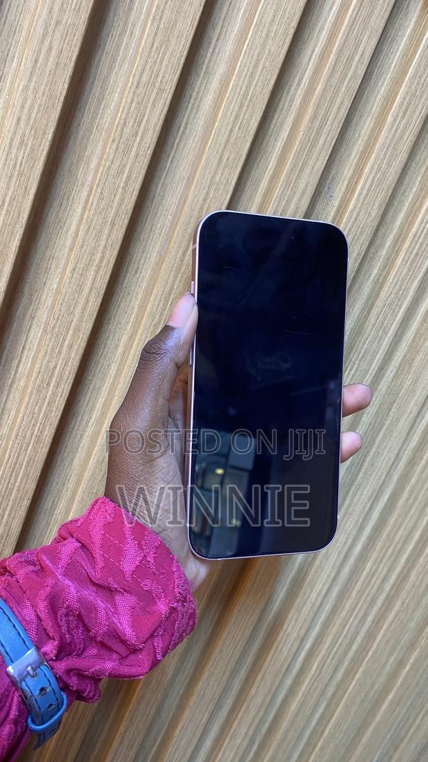 Apple iPhone 15 256 GB Pink - thumbnail 2