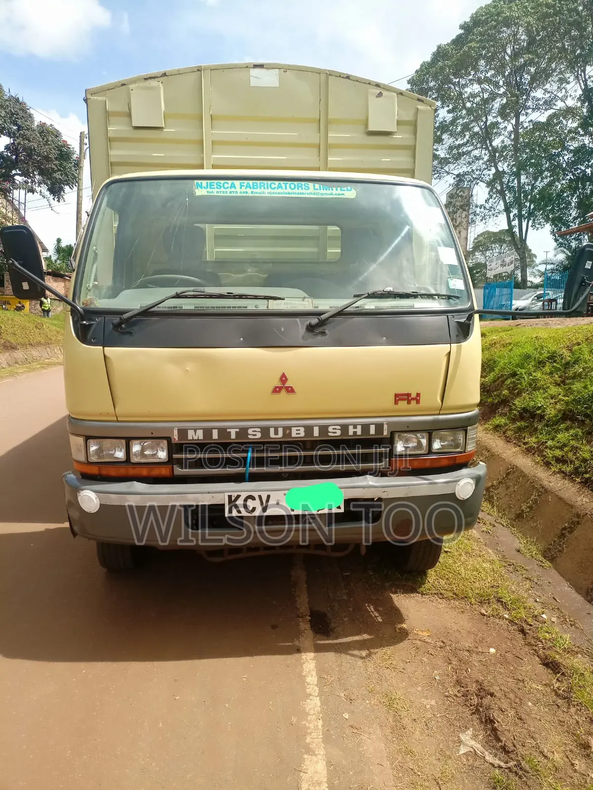 Mitsubishi 215 Fh KCV Local