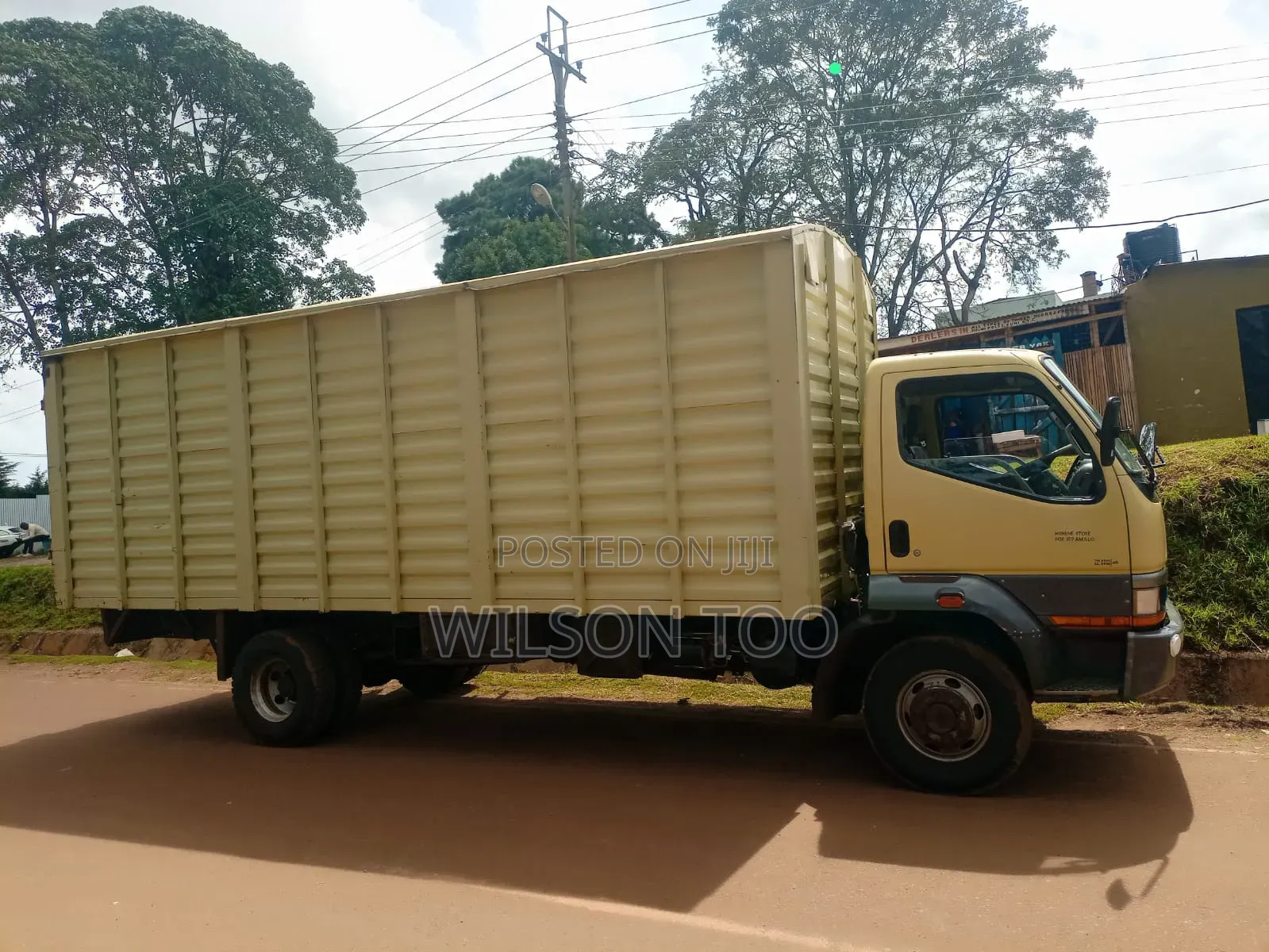 Mitsubishi 215 Fh KCV Local