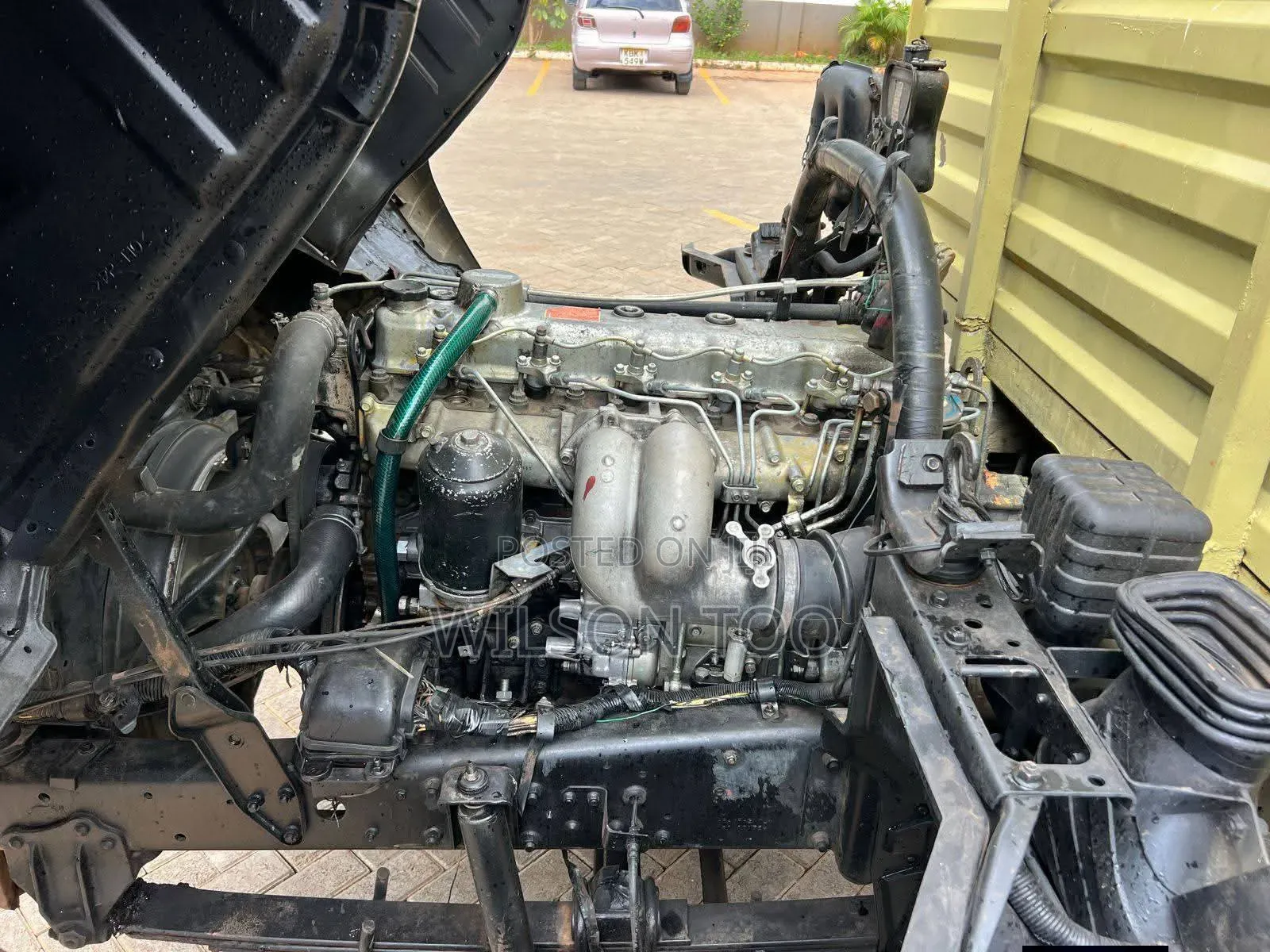 Mitsubishi 215 Fh KCV Local