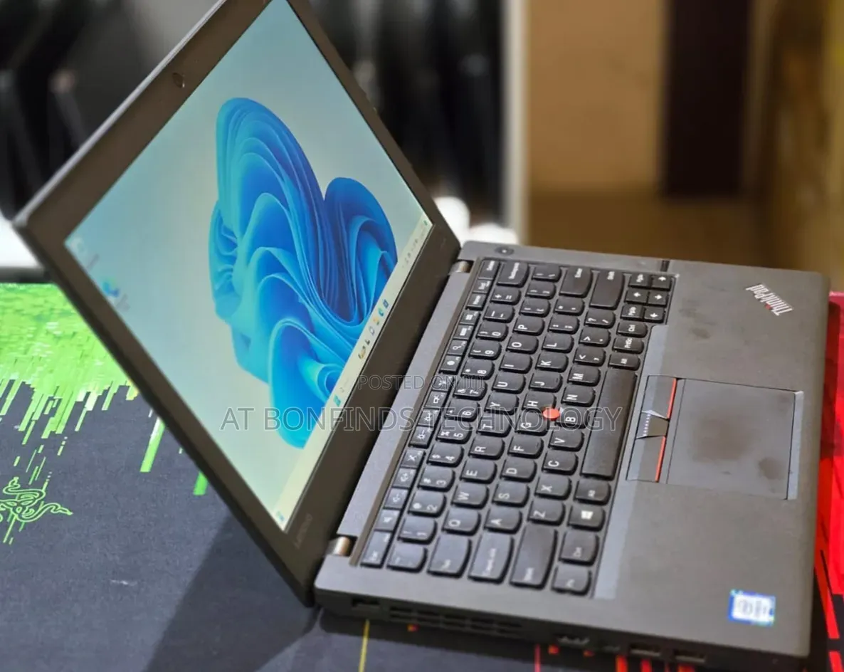 Laptop Lenovo ThinkPad X260 8GB Intel Core i5 SSD 256GB