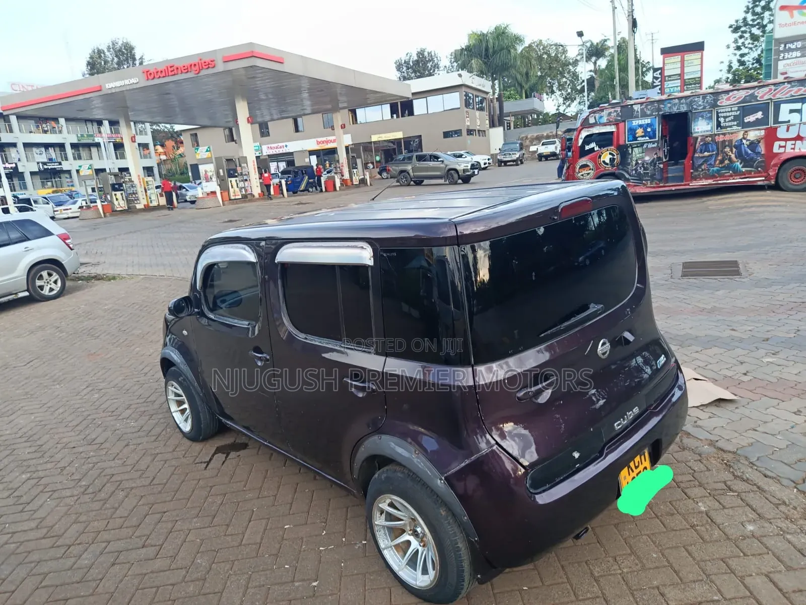 Nissan Cube 2005 Brown