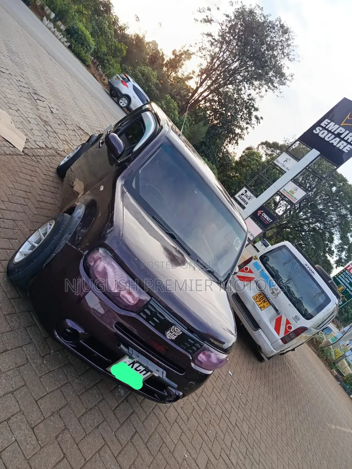 Nissan Cube 2005 Brown