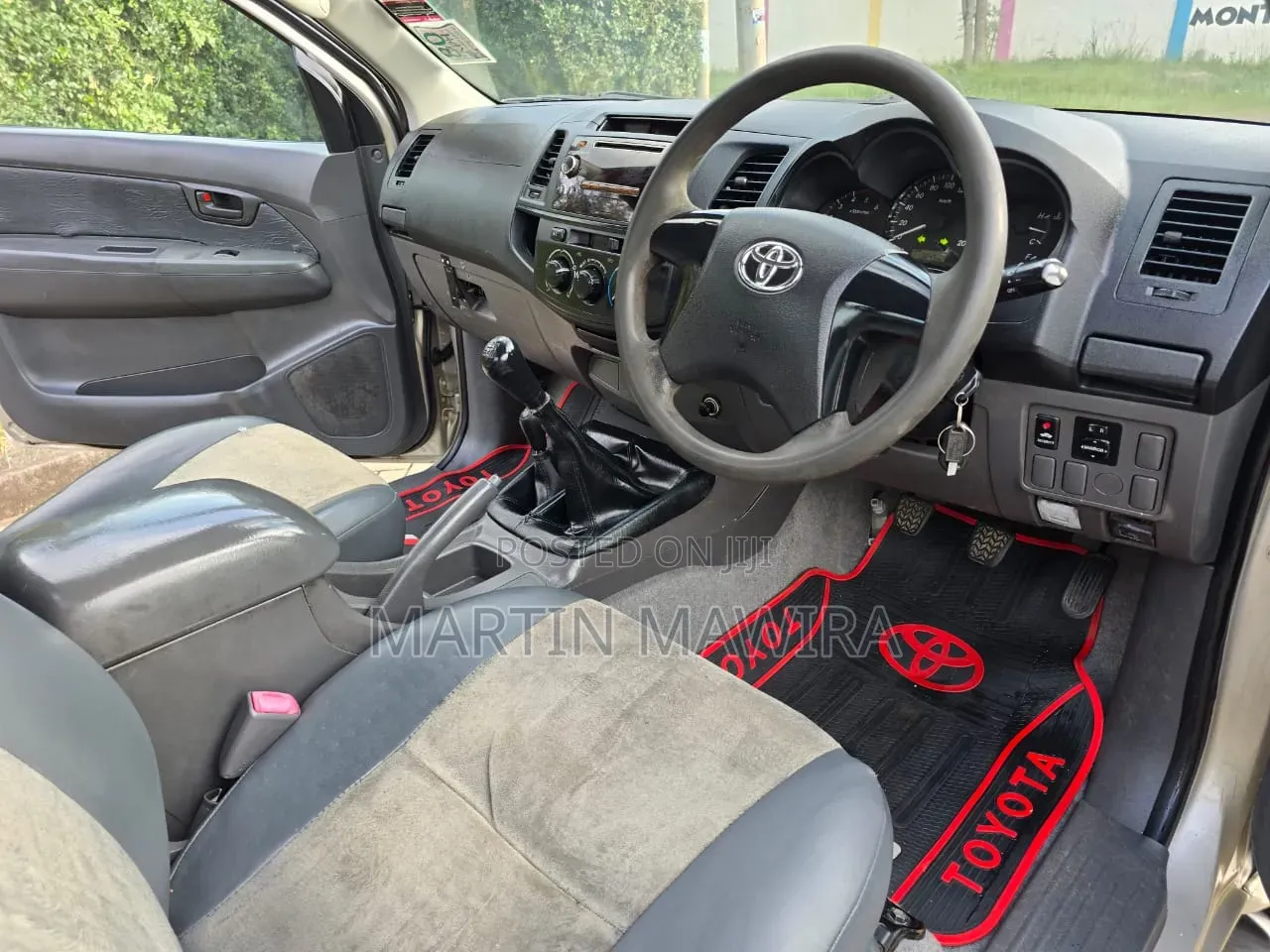 Toyota Hilux 2008 Silver
