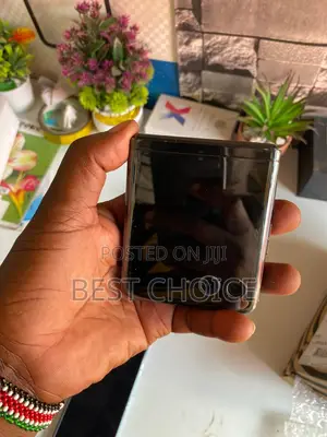 Motorola Razr (2023) 256 GB Gray