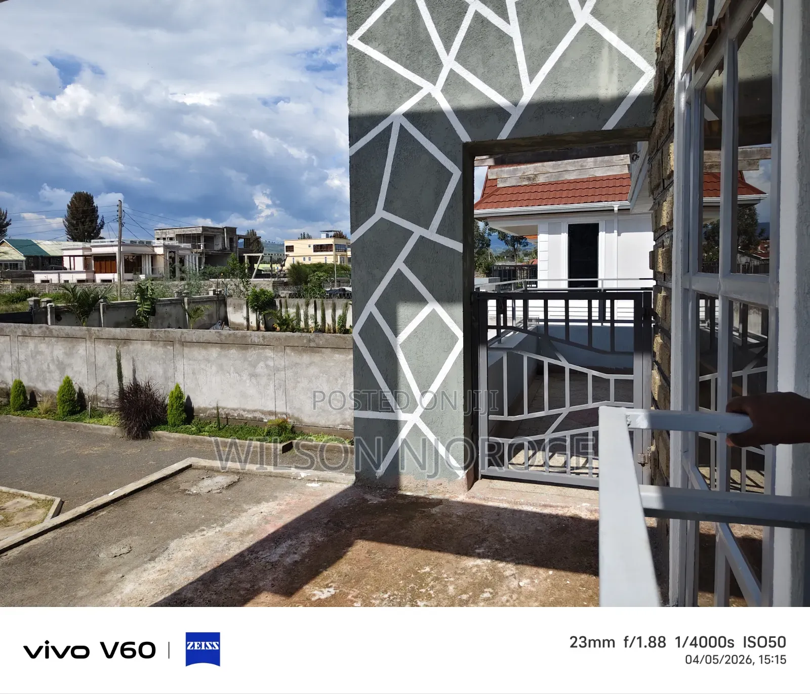 5bdrm Maisonette in Roots Estate, Barnabas for sale