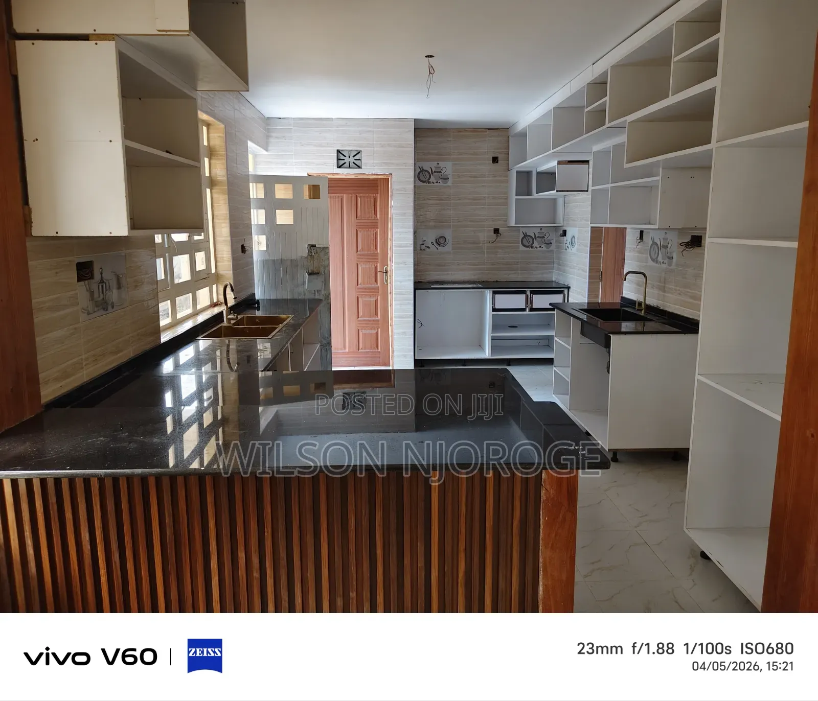 5bdrm Maisonette in Roots Estate, Barnabas for sale