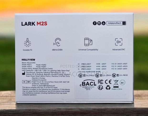 This Is a Hollyland Lark M2s Wireless Lavalier Microphone System - thumbnail 2