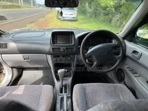 Toyota Corolla 1995 Silver