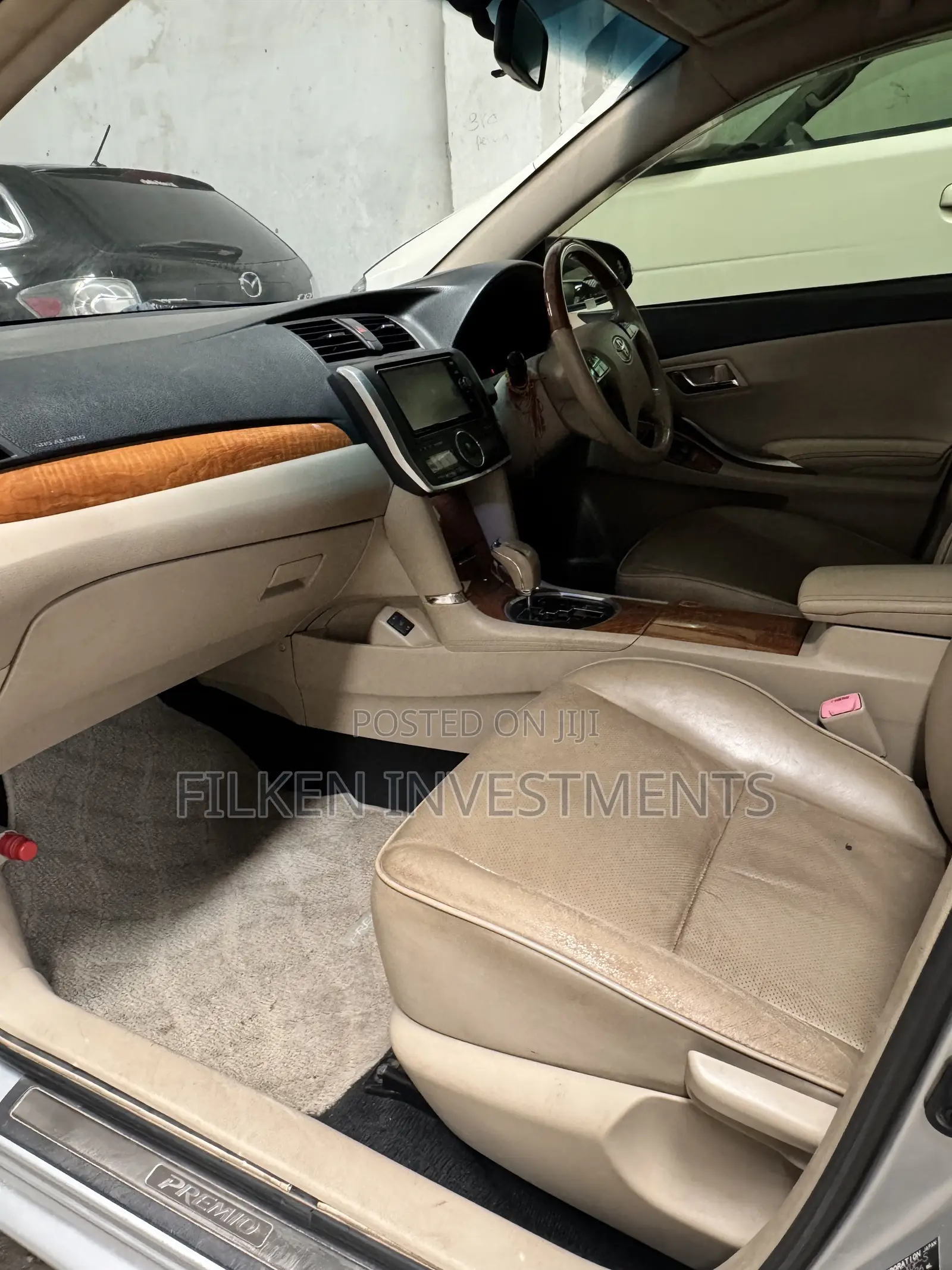 Toyota Premio 2.0 FWD 2014 Silver