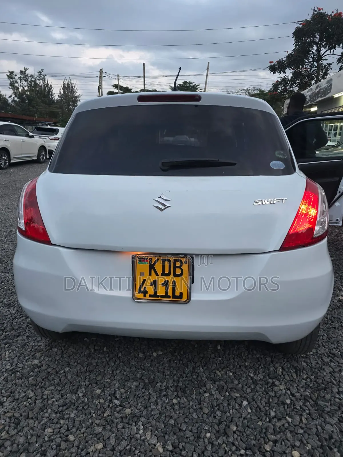 Suzuki Swift 2013 Pearl