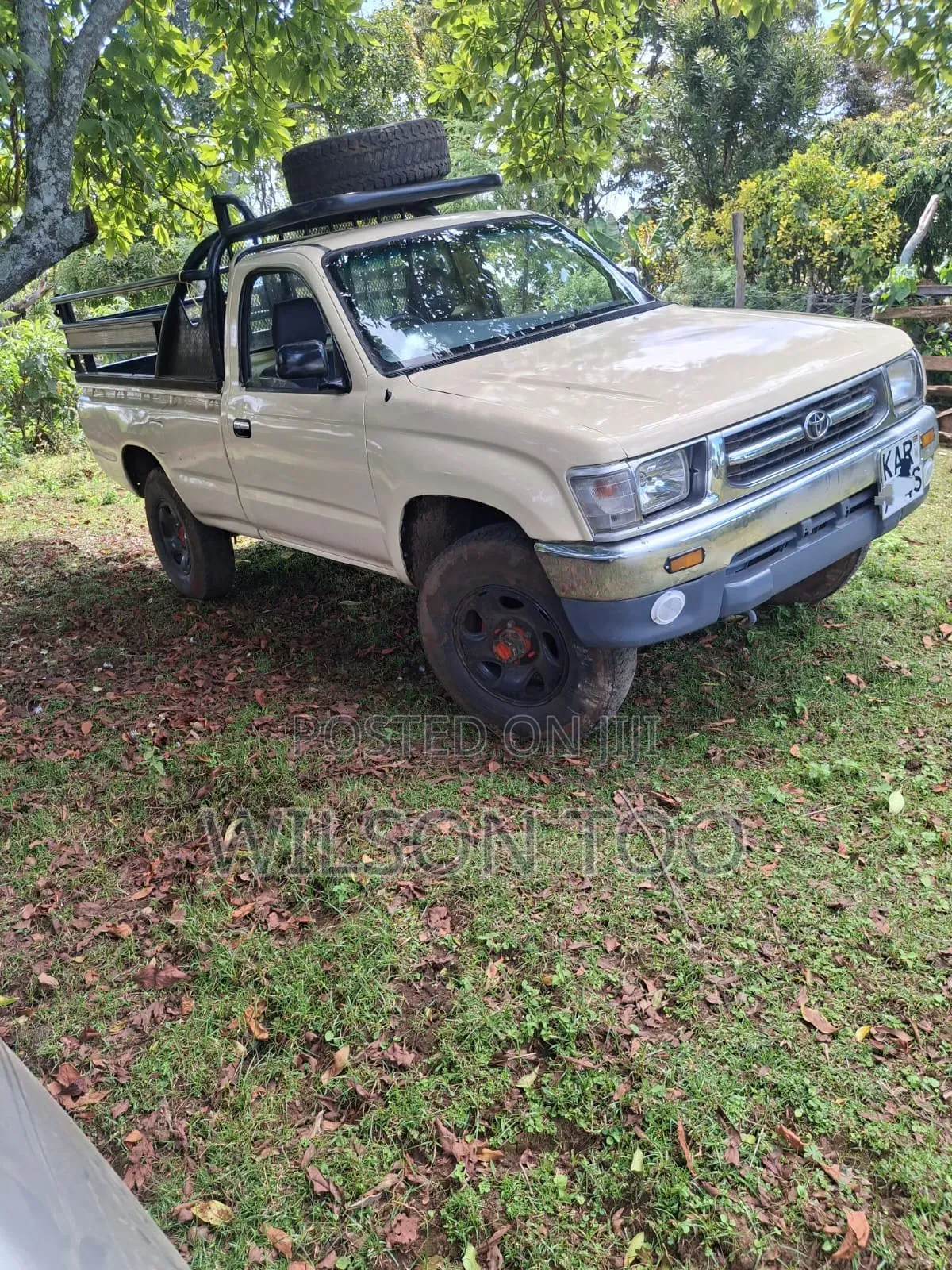 Toyota Hilux 2003 Beige