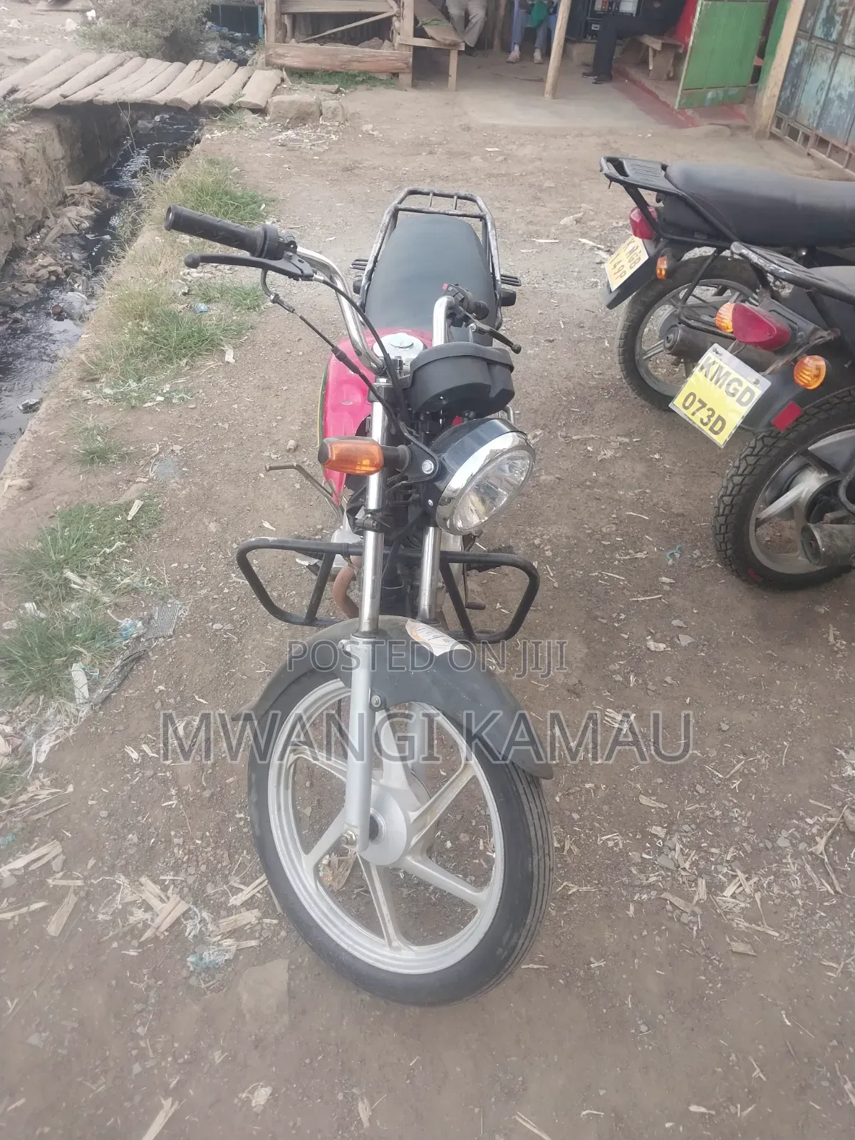 Honda CB 2024 Red