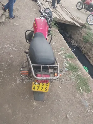Honda CB 2024 Red