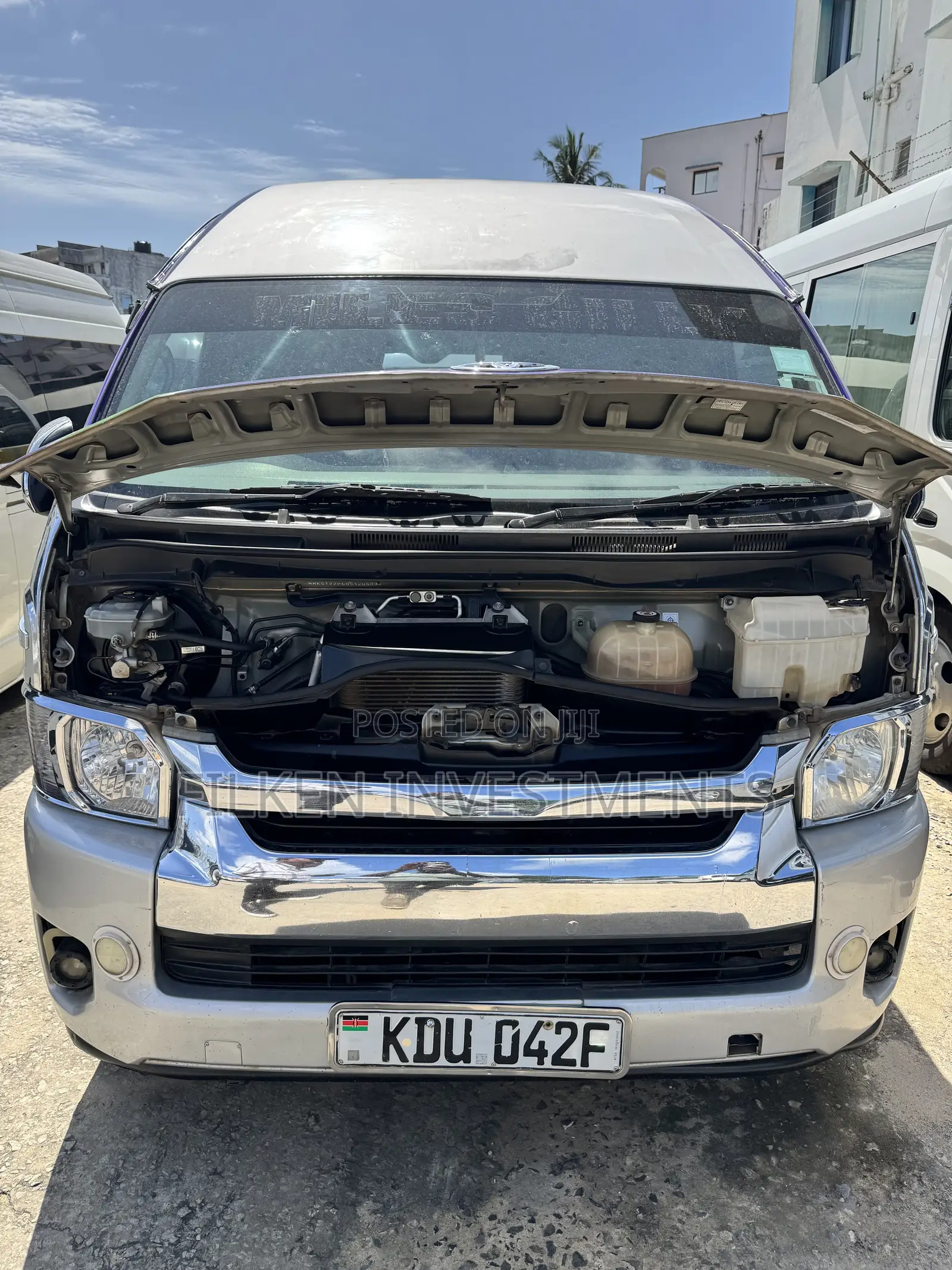 Toyota HiAce 2018 Silver