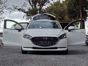 Mazda 2 2019 White