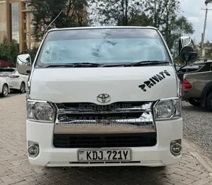 Toyota HiAce 2016 White