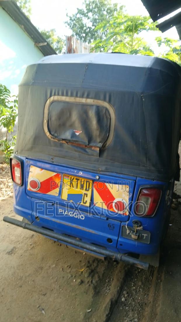 Piaggio 2023 Blue - thumbnail 2