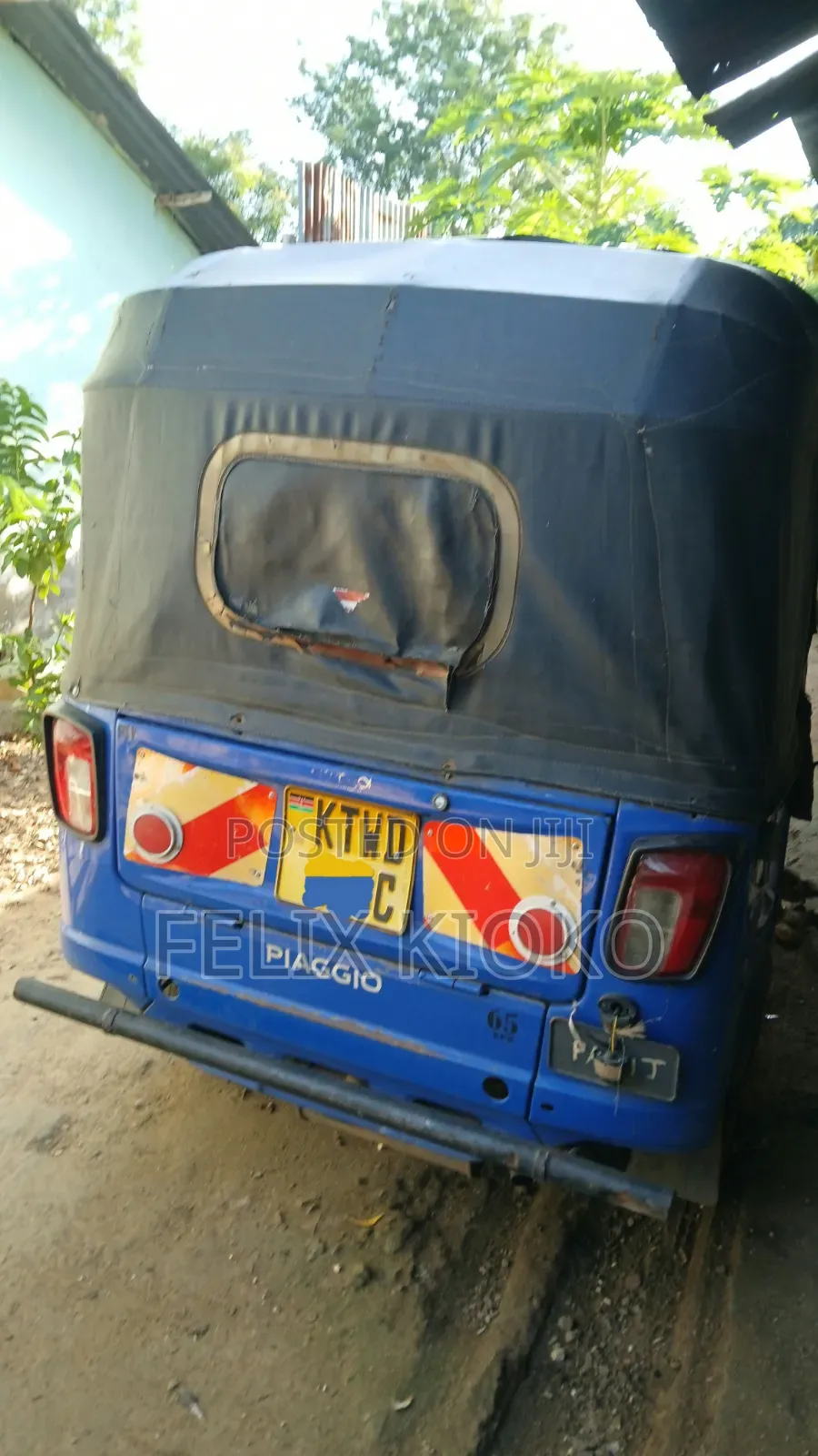 Piaggio 2023 Blue